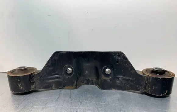 Subaru Forester SK Rear differential/diff mount bracket 