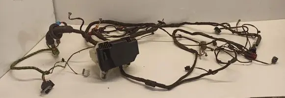 Mercedes-Benz C AMG W205 Engine installation wiring loom