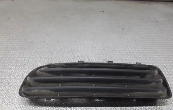 Skoda Octavia Mk1 (1U) Front bumper lower grill 1U0807367B