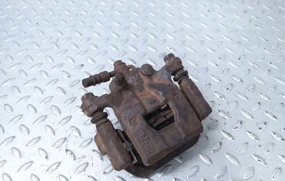 Nissan Pulsar Rear brake caliper 440111KD0A