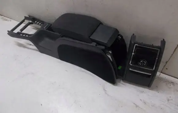 Skoda Superb B5 (3U) Center console PODOKIETNIK