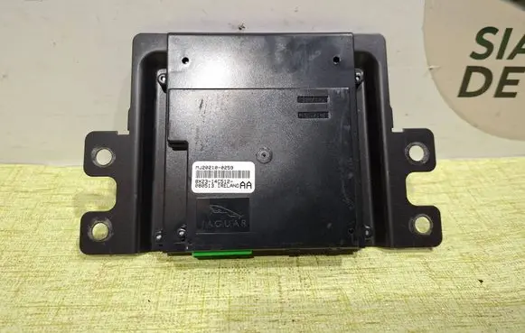 Jaguar XF X250 Sound amplifier 8X2314C512 MJ202100259 080513