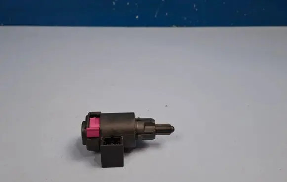 Audi Q5 SQ5 Brake pedal sensor switch 914689963B