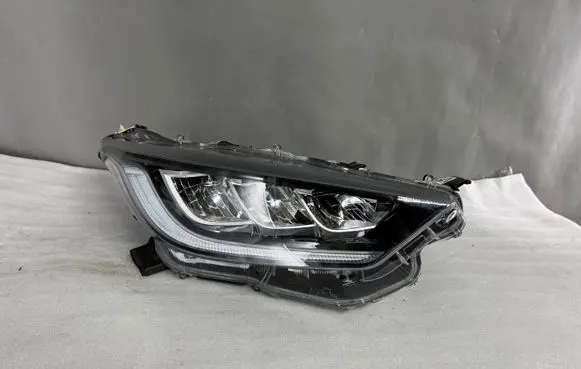 Toyota Yaris XP210 Headlight/headlamp K08