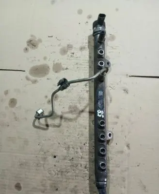 Volvo XC70 Fuel main line pipe 30777759