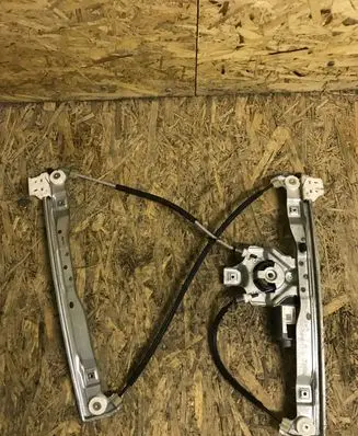 Citroen DS3 Front door window regulator with motor