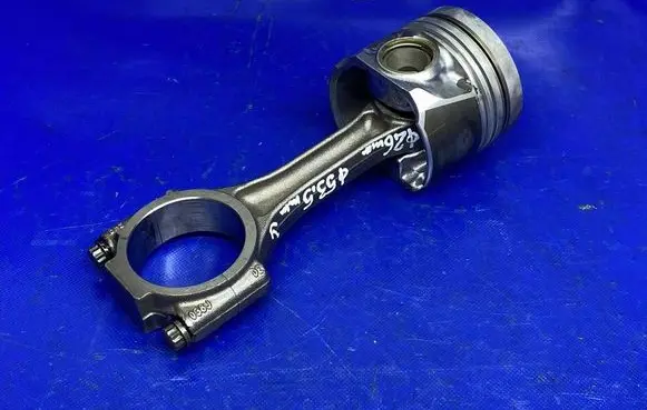 Volkswagen PASSAT B7 Piston with connecting rod 81L97A 03LAA 038J