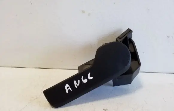 Engine bonnet (hood) release handle