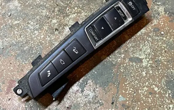 BMW 5 F10 F11 ESP (stability program) switch 10755210 10014195 9202949