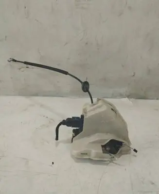 Volkswagen Golf V Rear door lock 7L0839015