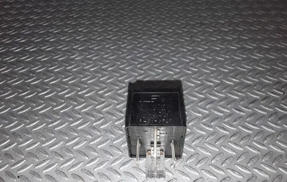 Volkswagen Sharan Other relay 95VW10K705CA 7M0951253A