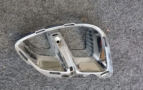Renault Captur II Front grill 