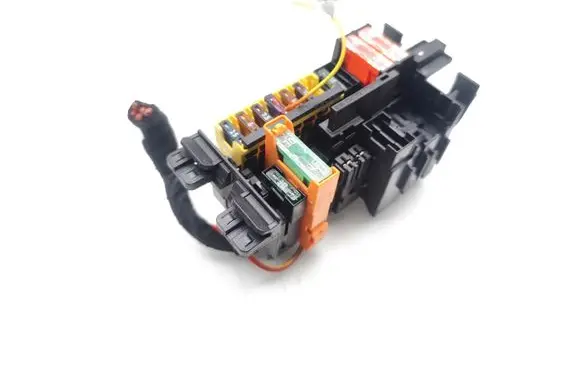 Mercedes-Benz E AMG W213 Fuse module A2059067200 1741045468