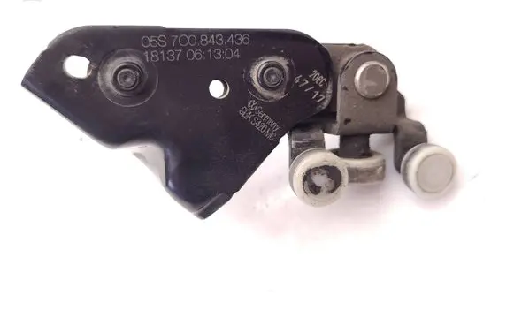 Man TGE 1gen Sliding door upper roller guide/hinge 7C0843436 18137061304