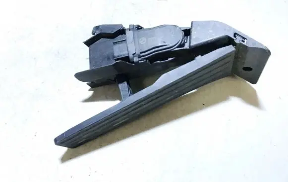 BMW 2 F22 F23 Accelerator throttle pedal 35426853175 3542-6853175