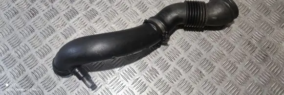 Volvo V70 Air intake hose/pipe 30714480