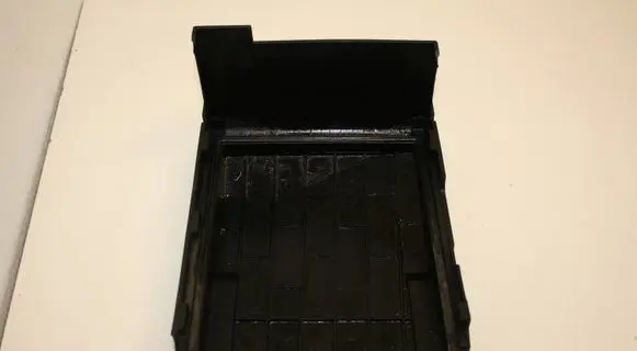 Volkswagen PASSAT B6 Fuse box cover 1K0937132F