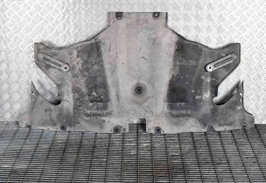 Tesla Model 3 Rear underbody cover/under tray 110431300