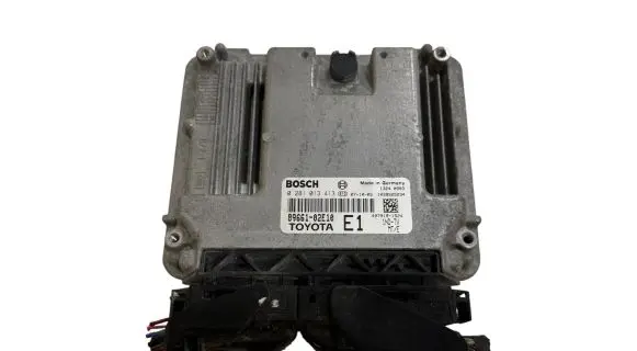 Toyota Auris 150 Engine control unit/module 8966102E10 1039S25234 0281013413