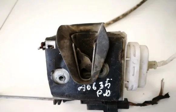 Audi A4 S4 B5 8D Front door lock
