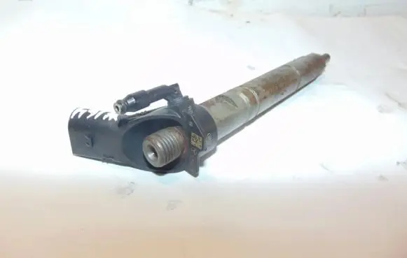 Mercedes-Benz ML W164 Fuel injector A6290700287
