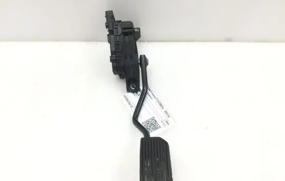 Nissan Primera Accelerator throttle pedal 18002AU410