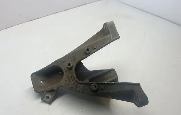 Audi A6 S6 C6 4F Engine mounting bracket 4F0199308P