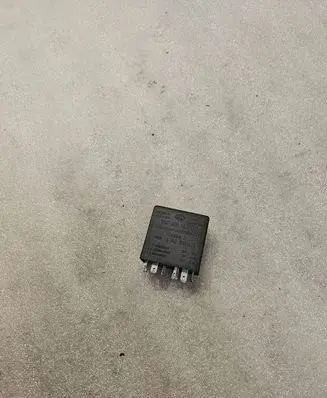 Audi A8 S8 D2 4D Other relay 4A0919471 5KG00656800