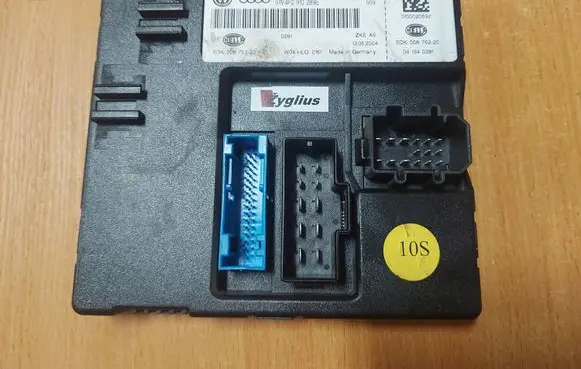 Audi A6 S6 C6 4F Comfort/convenience module 4F0907289E