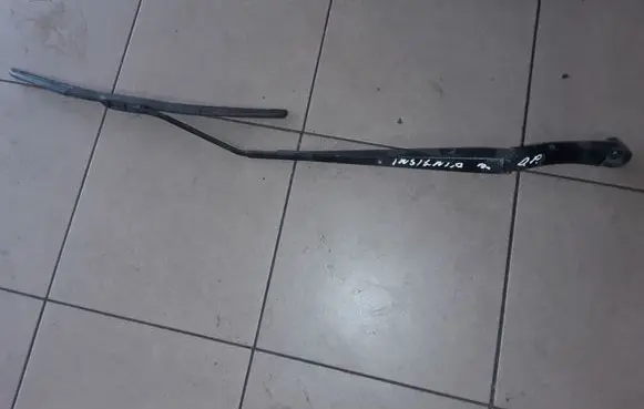 Opel Insignia A Front wiper blade arm 13227399