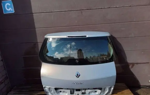 Tailgate/trunk/boot lid