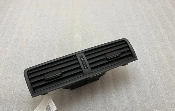 Volkswagen Touran II Dash center air vent grill 6V0820951A