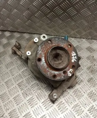 BMW 5 E60 E61 Front wheel hub