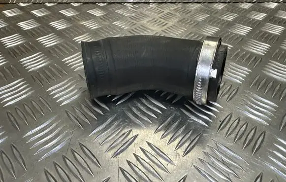 Volkswagen Golf VII Intercooler hose/pipe 04L145828D