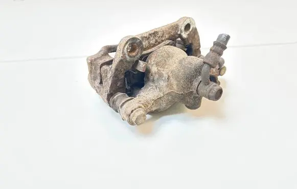 Honda CR-V Rear brake caliper