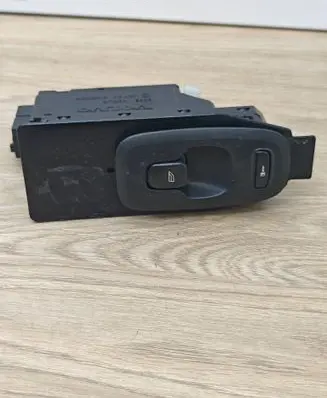 Volvo V70 Electric window control switch 30739981