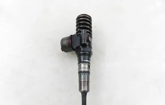 Audi A3 S3 8P Fuel injector 0414720402 03G130073B
