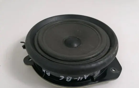 Audi A4 S4 B6 8E 8H Front door speaker 8E0035411