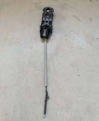Audi A3 S3 8V Front door exterior handle/bracket 5n0637017d