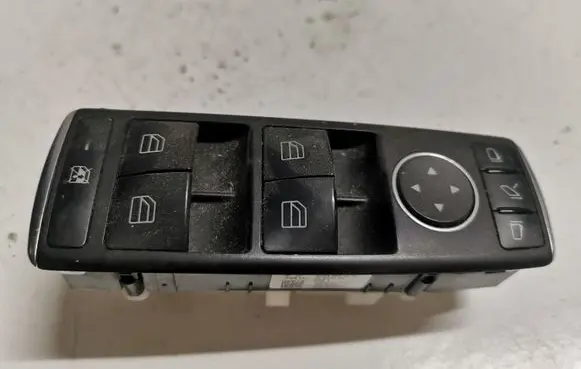 Mercedes-Benz E W212 Electric window control switch A2049055402