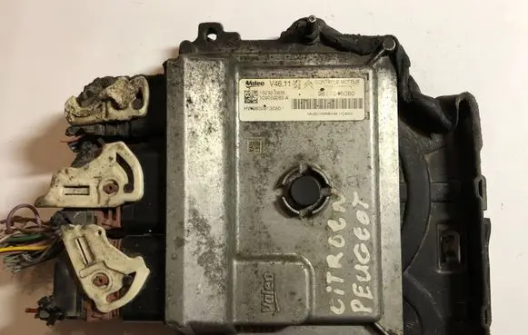 Peugeot 208 Engine control unit/module 9811545080 HW9800913080