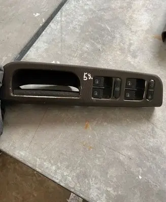 Volkswagen PASSAT B7 Electric window control switch 1J4959857 F005S00011