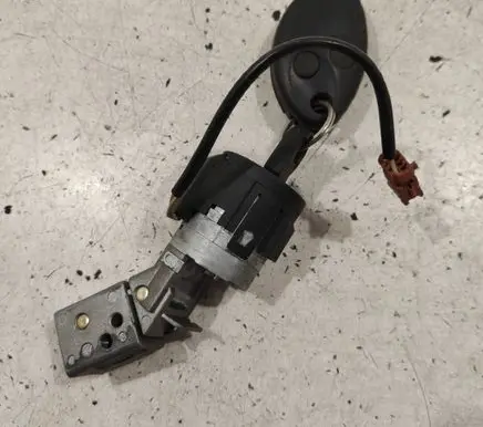 Peugeot 807 Ignition lock 9648445180 36353100