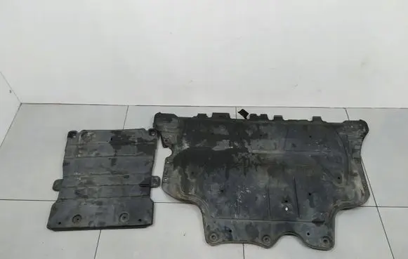 Volkswagen PASSAT B8 Engine cover (trim) 