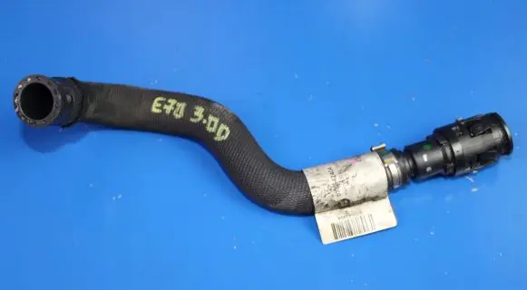 BMW X5 E70 Engine coolant pipe/hose