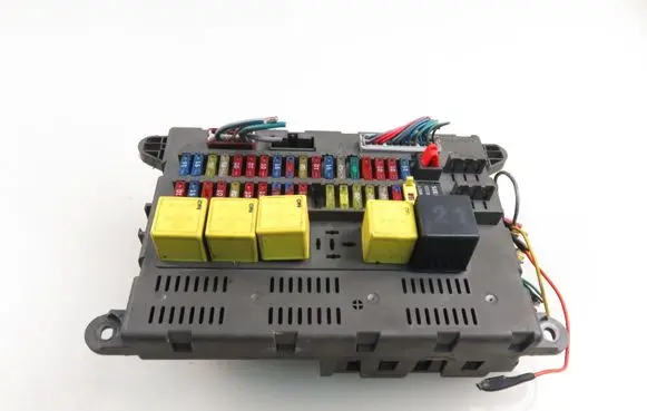 Land Rover Freelander Central body control module YWC106390 502010565A
