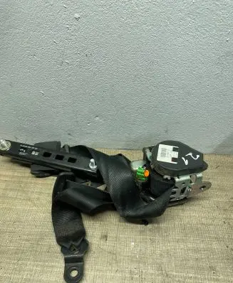 Mercedes-Benz Sprinter W906 Rear seatbelt A9068600088 000R000