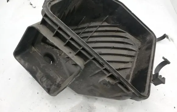 Lexus IS 220D-250-350 Air filter box cover 2635