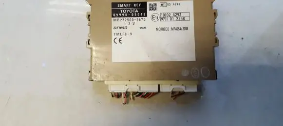 Toyota Avensis T270 Other control units/modules 8999005042 MB232500-5670