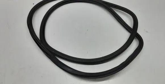 Audi Q7 4L Front door rubber seal
